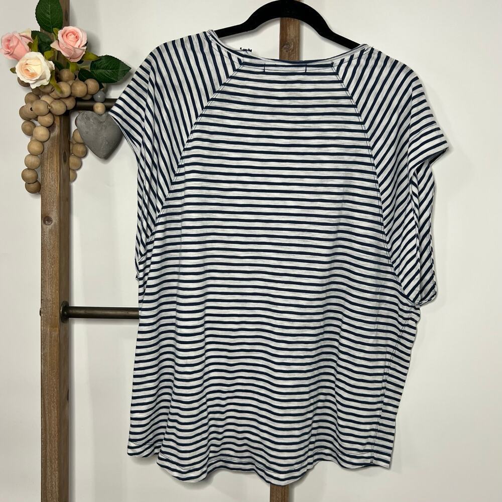 We the Free Oversized Blue White Striped Shirt Size Medium - Picture 4 of 6